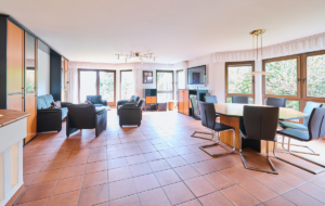 15908e99 6872 41ff 93f4 93840ae9a033